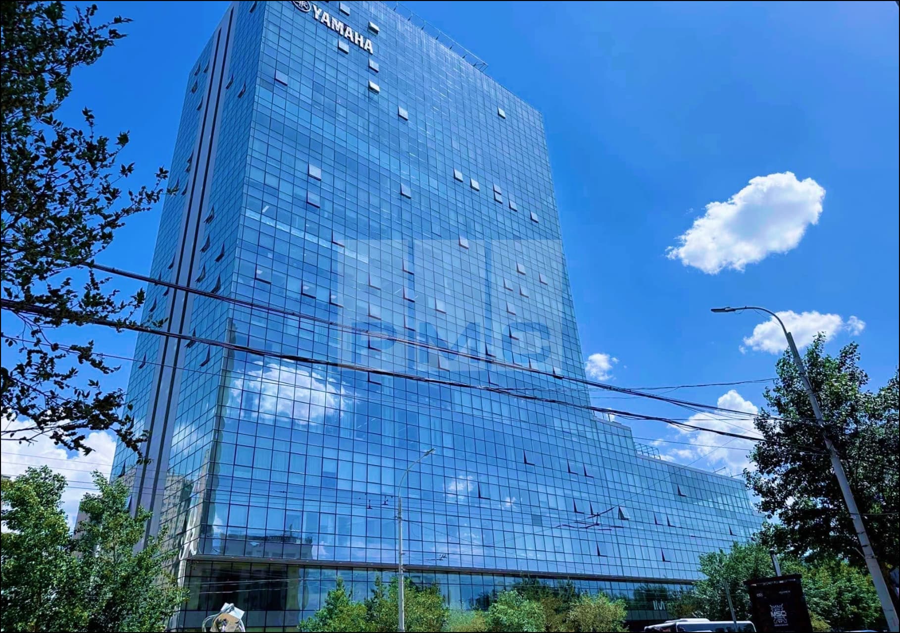 Тэмээтэй хөшөө 120 мянгат Regis Place 158мкв 2 өрөө
